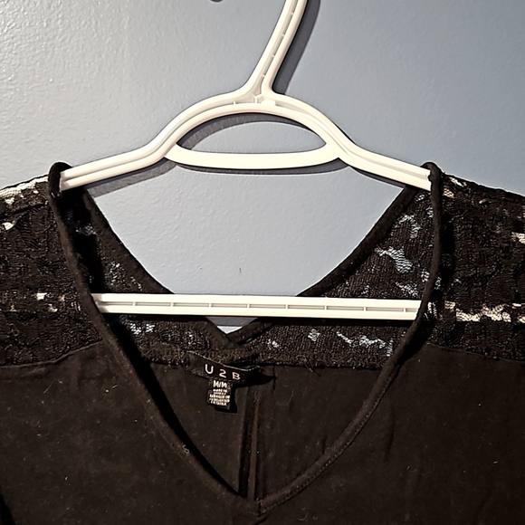 U2B t-shirt - Picture 3 of 3